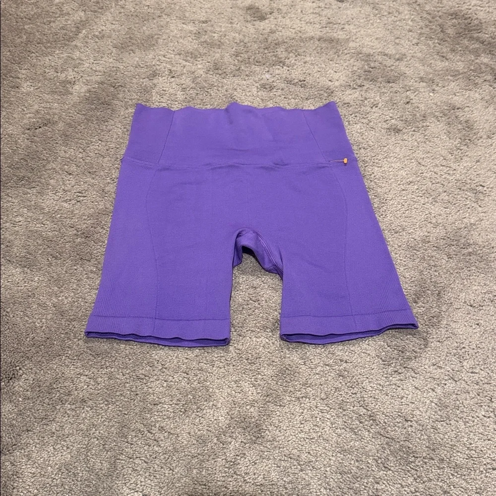 All In Motion Purple Biker Shorts Athletic Gym Yoga Workout Activewear SIZE M